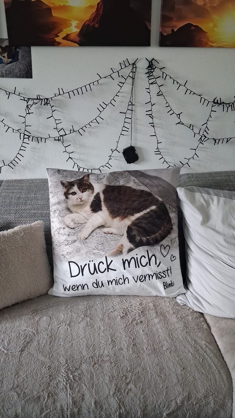 Customer photo review of Personalisiertes Kissen - Drück mich, wenn du mich vermisst