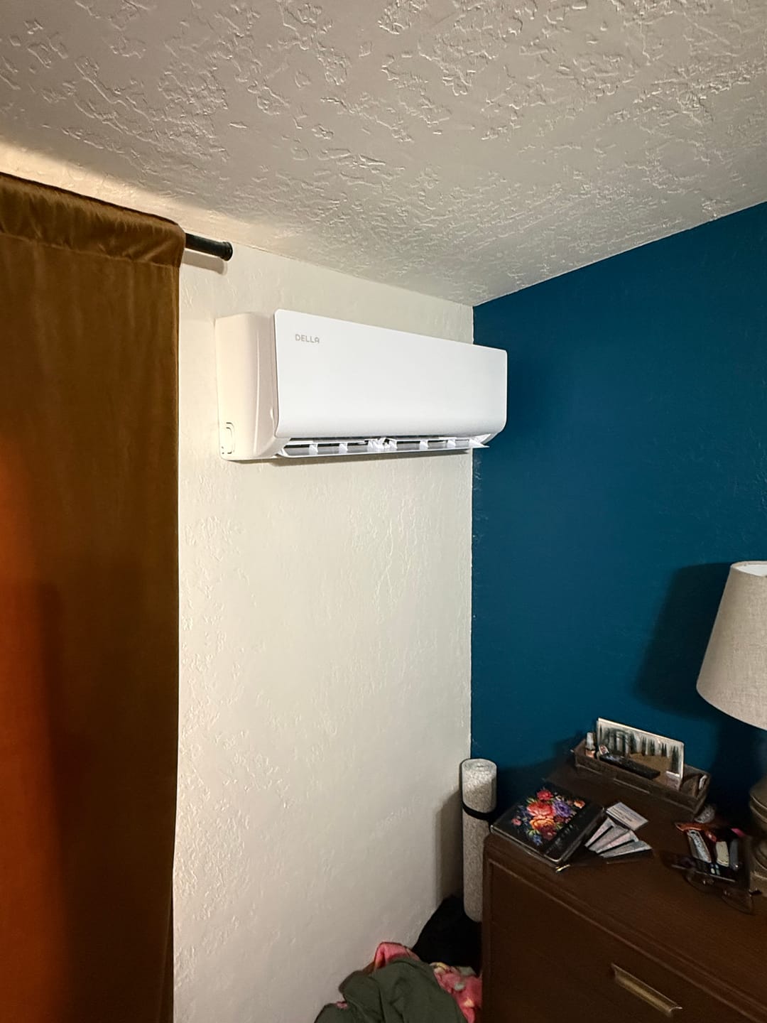 Customer photo review of DELLA Vario Series 12000 BTU 23 SEER2 Mini Split Heat Pump AC - Up to 550 Sq.Ft.