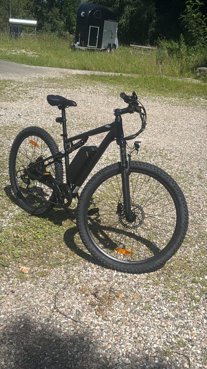 Customer photo review of Touroll U3 Pro Full Suspension Mountain Electric Bike