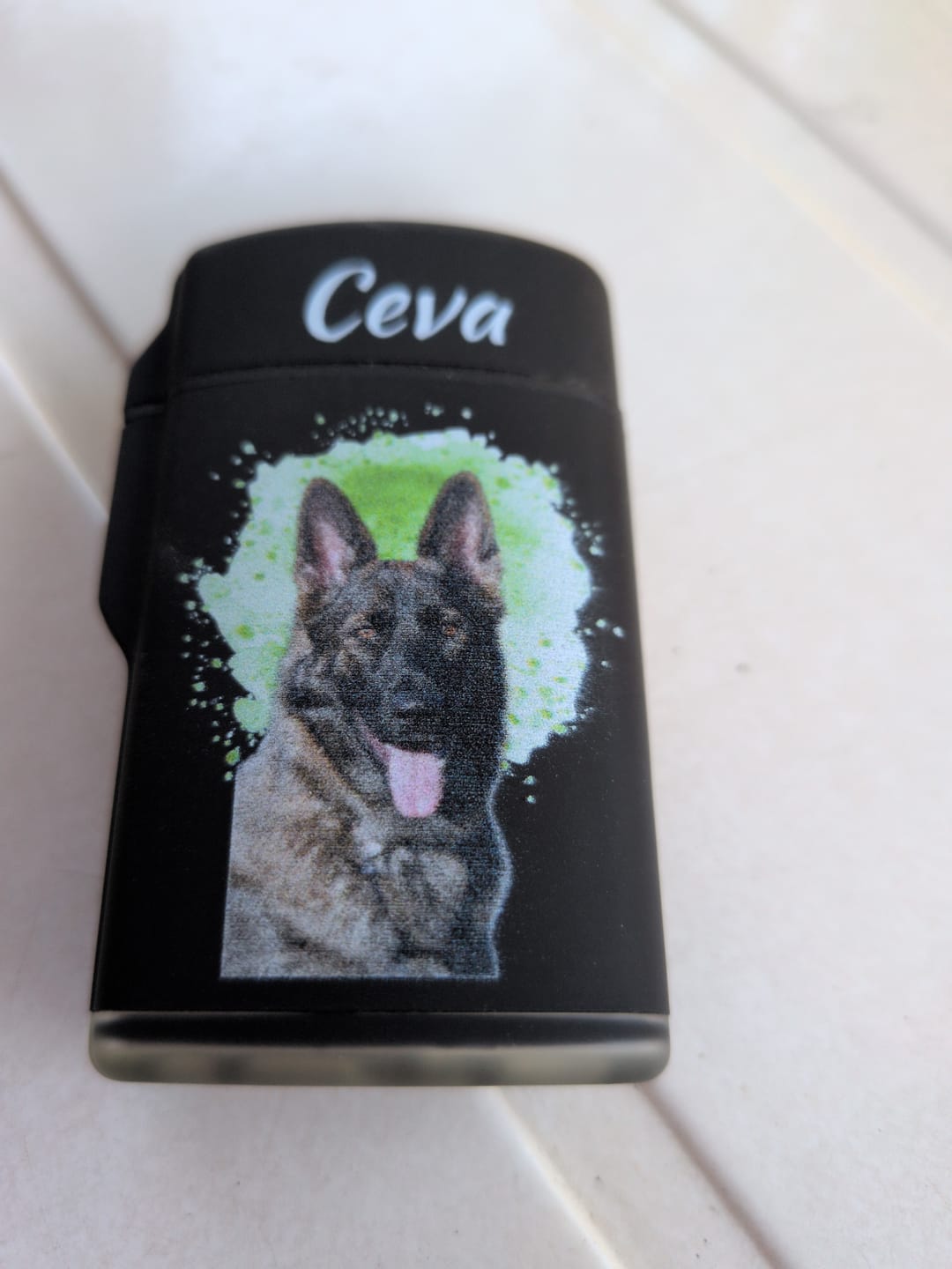 Customer photo review of Personalisiertes Sturmfeuerzeug - Haustierportrait
