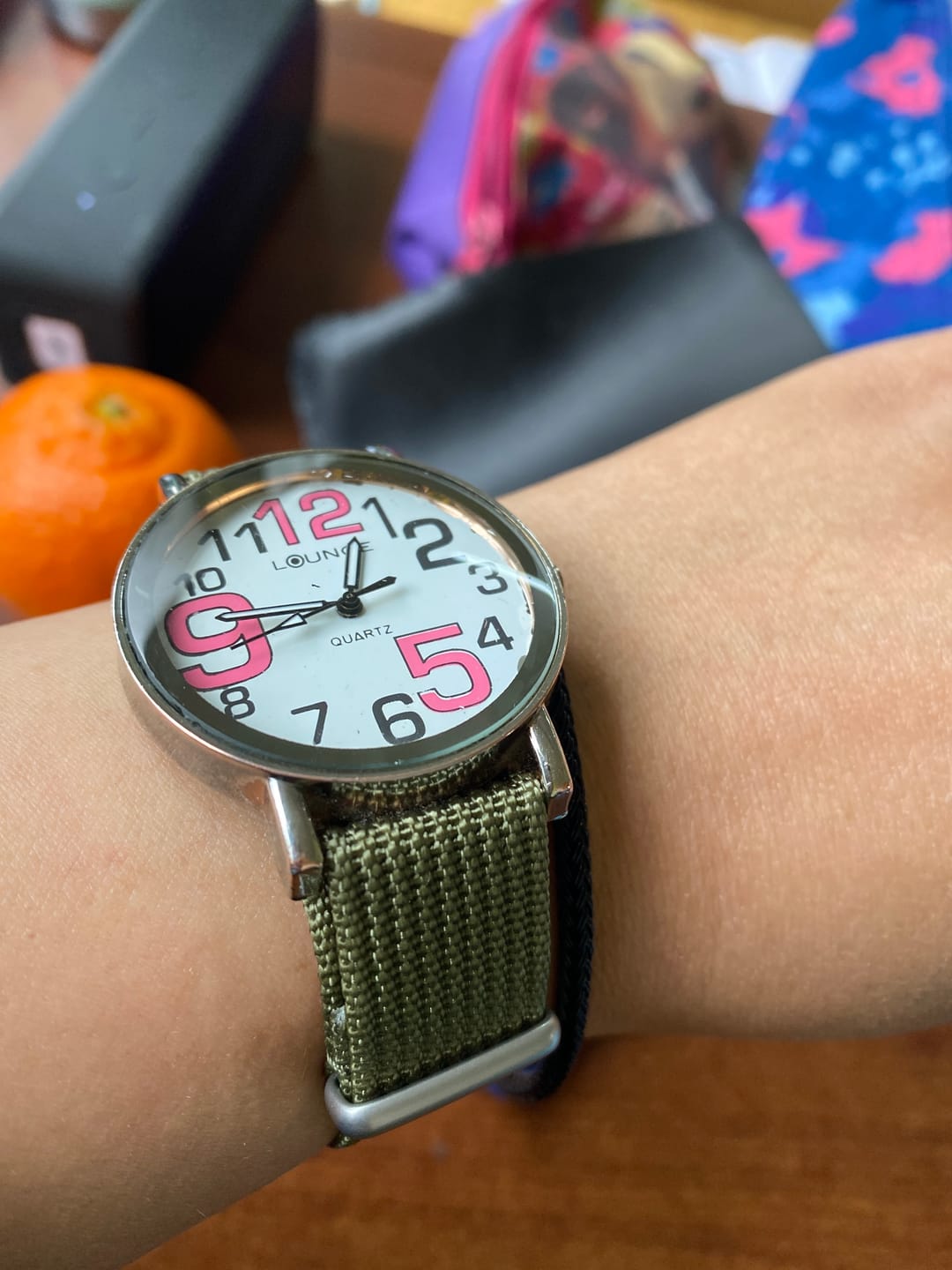 Customer photo review of Correa Nato Dando La Hora Azul
