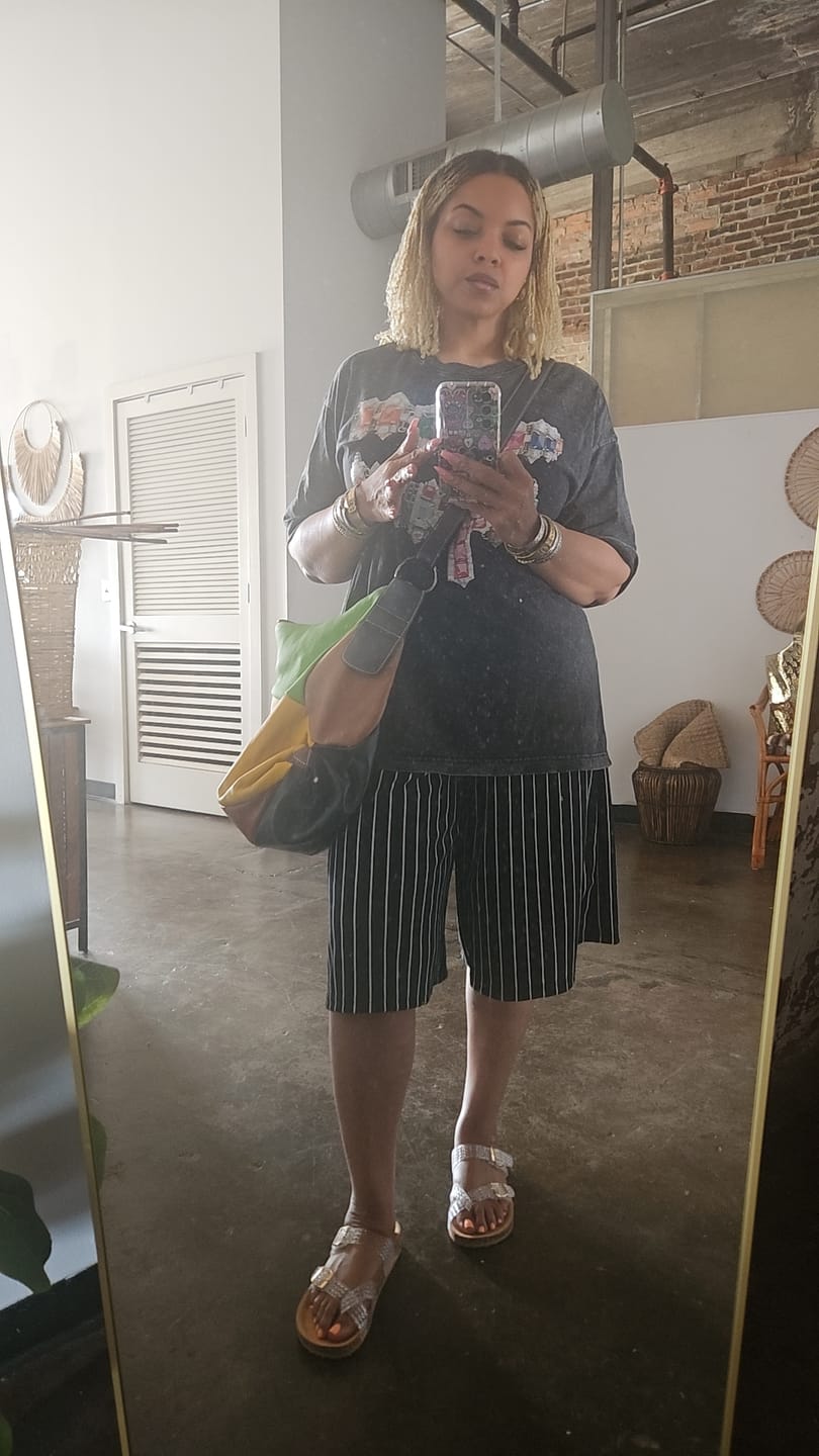 Customer photo review of Retro Leather Crossbody Bag for Women - Contrast Color Shoulder Bag | Vintage Style Handbag with Cotton Lining