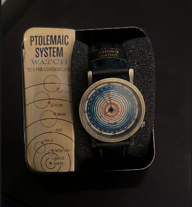 Customer photo review of Reloj Análogo Philosophers Guild Sistema de Ptolomeo 33mm