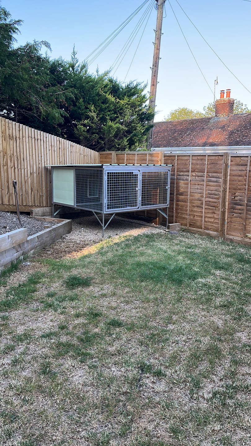 Customer photo review of Raised Safety Kennel