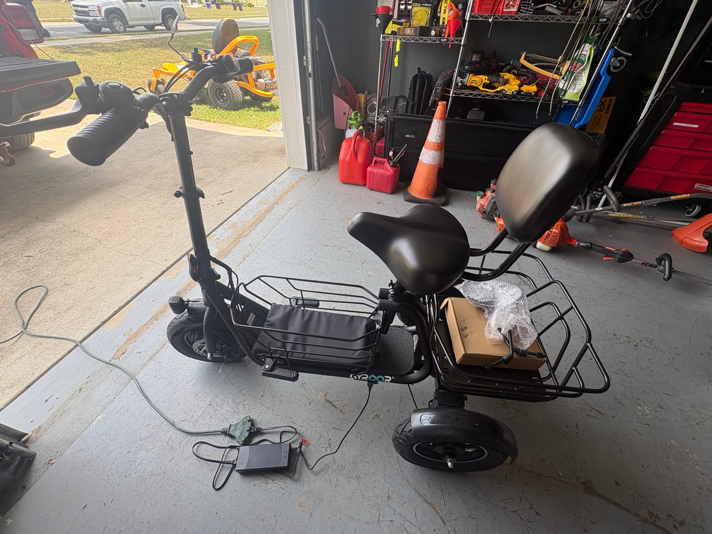Customer photo review of [Pre Order] Gyroor C5 Electric Trike with Removable Dual Baskets,1000W(Peak) & 30Miles