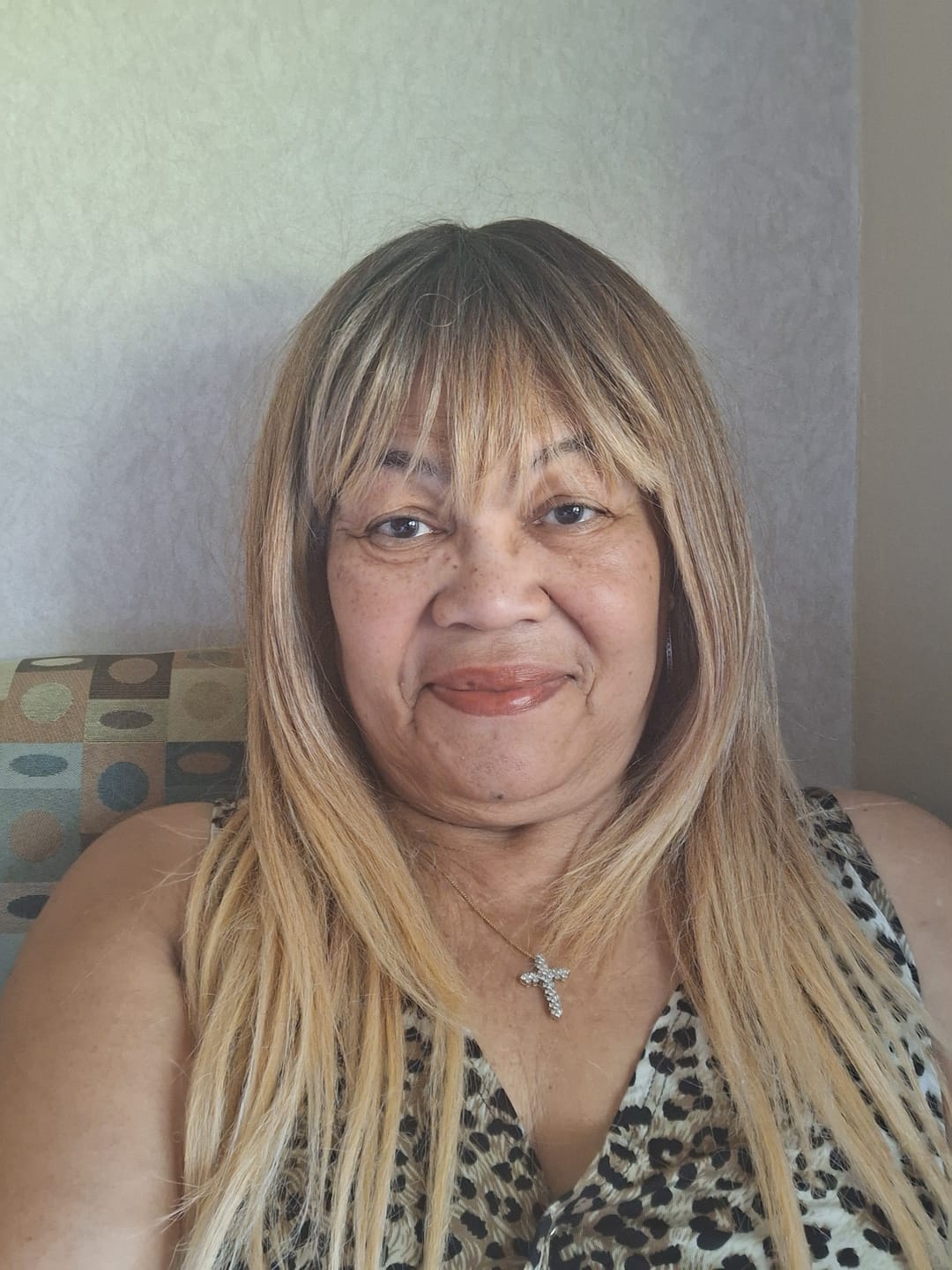 Customer photo review of Shake N Go Naturalace HD Crown Lace Wig - KIAH