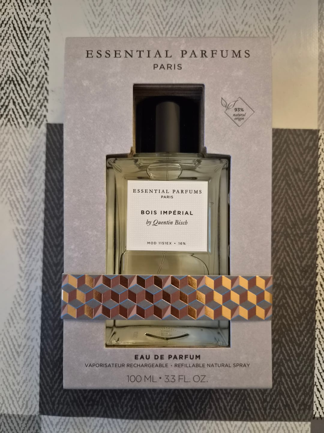 Customer photo review of ESSENTIAL PARFUMS - BOIS IMPERIAL