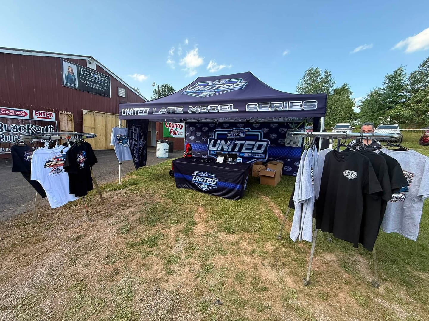 Customer photo review of Premium Aluminum ( Silver) 15' Tent Kit (Full-Bleed Dye Sublimation)