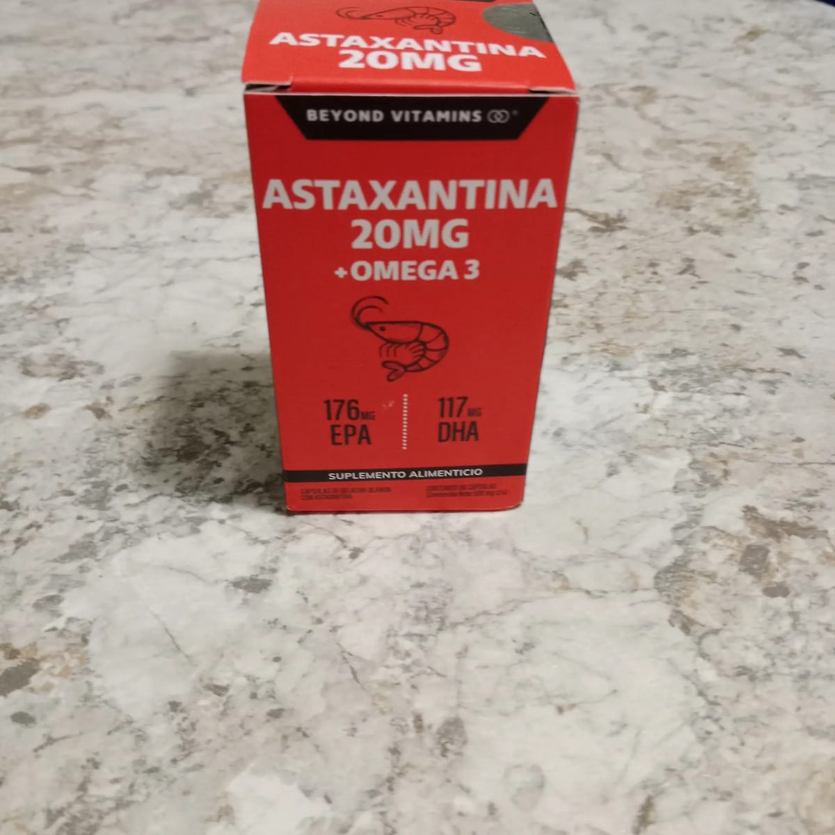 Customer photo review of Astaxantina 20mg de Haematococcus pluvialis + Omega 3 EPA/DHA | 60 Cápsulas