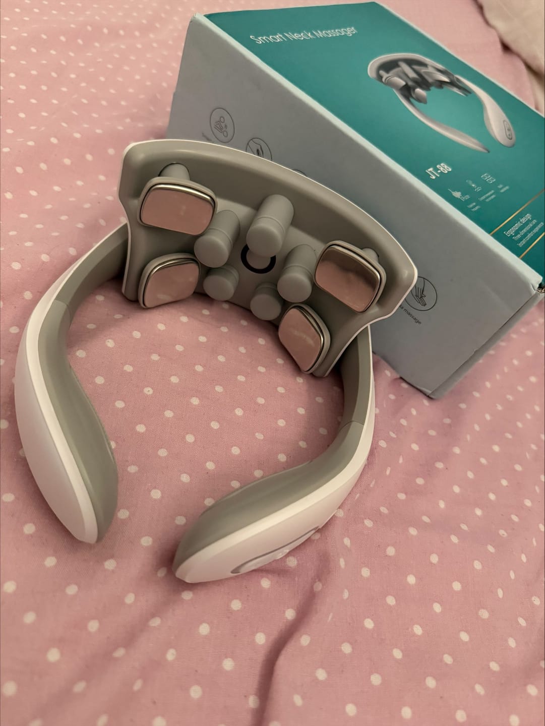 Customer photo review of Masajeador Cervical Velsen con Calor y Estimulación Suave