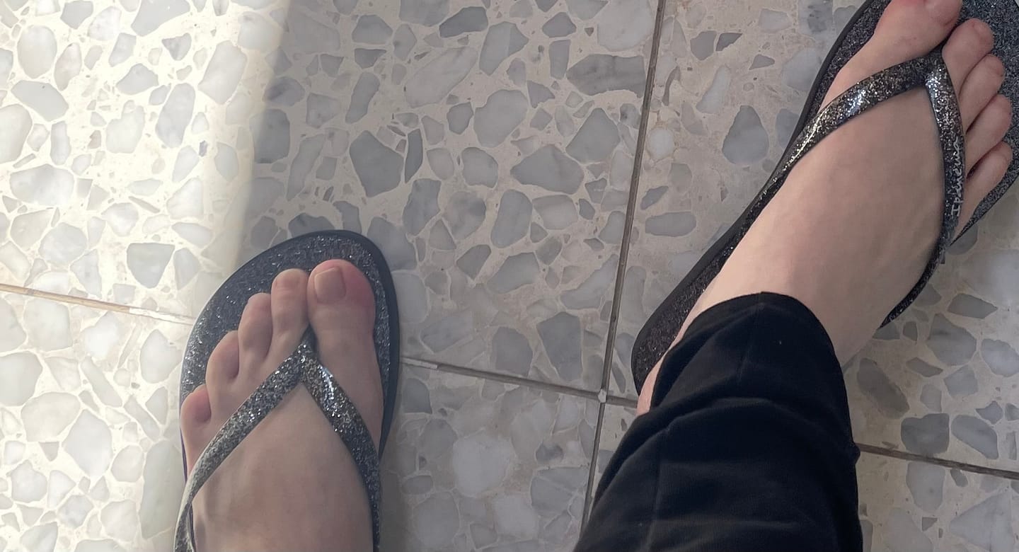 Customer photo review of כפכפים לנשים Glitter AD