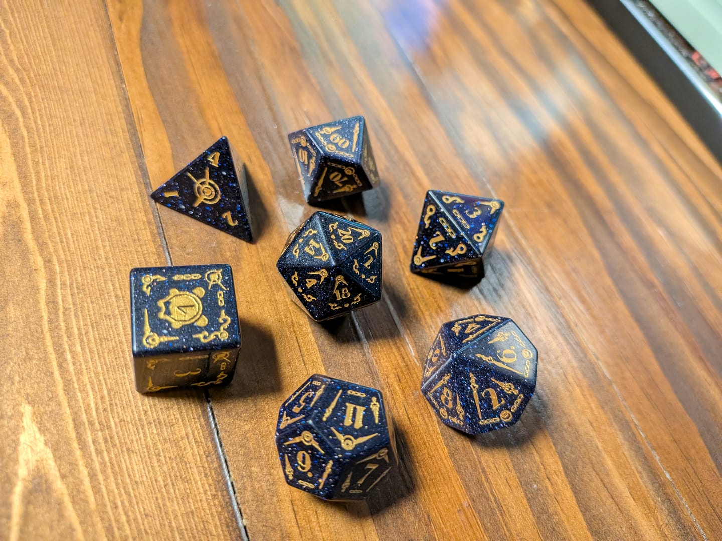Customer photo review of PRE-ORDER | Ouro Kronii Blue Sandstone Dice Set | hololive English x MMG Exclusive
