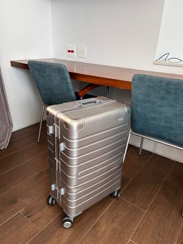 Customer photo review of Carry-On: Aluminum