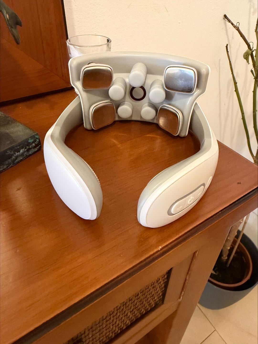Customer photo review of Masajeador Cervical Velsen con Calor y Estimulación Suave