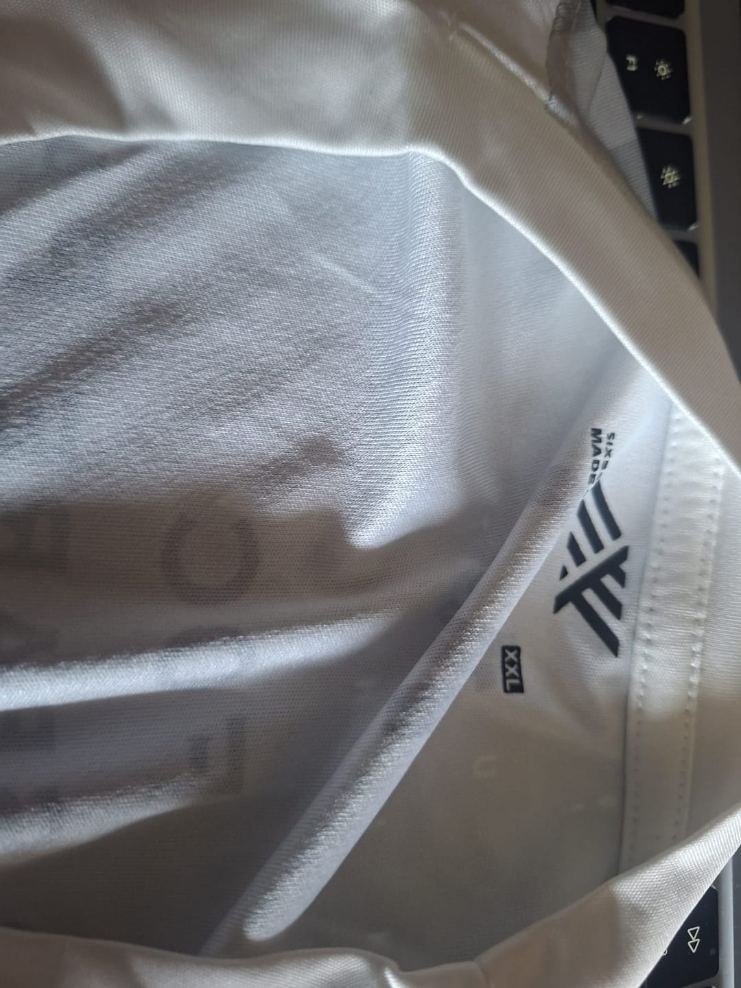 Customer photo review of Free Mystery Shirt/Short (Worth Up To €29.95)