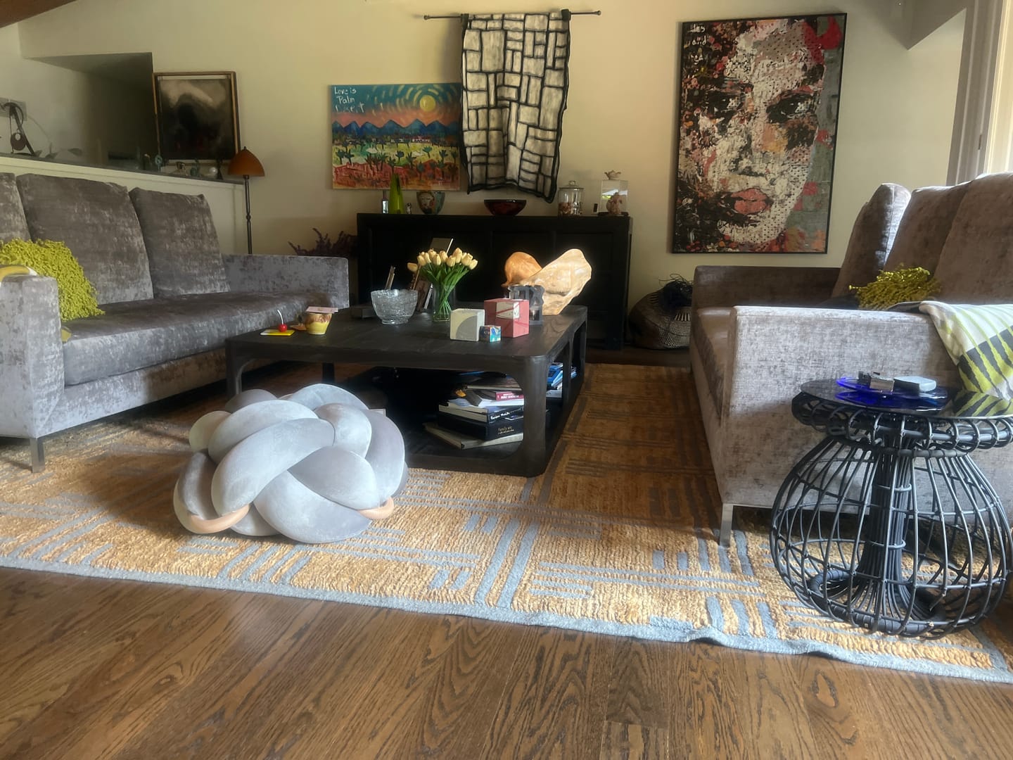Customer photo review of (M) Sterling Silver Knot Ottoman