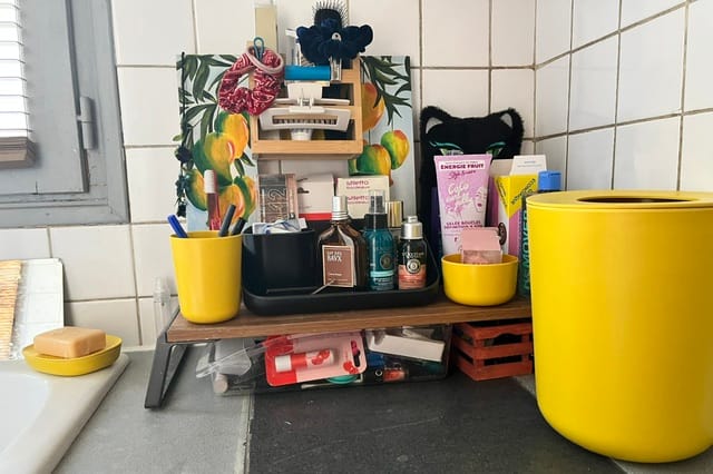 Customer photo review of Bathroom Bin 4.5L - Lemon