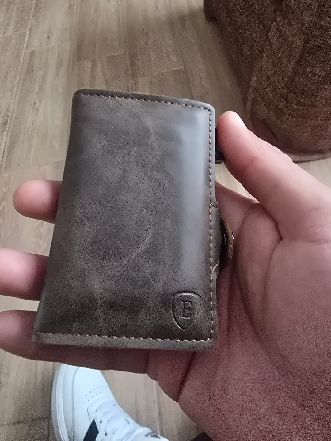 Customer photo review of E-DARK BROWN