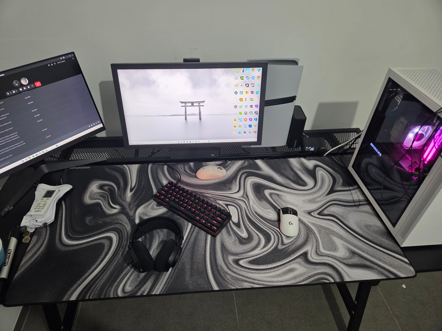 Customer photo review of LIQUID ─ SPEED ǀ GAMING MOUSEPAD