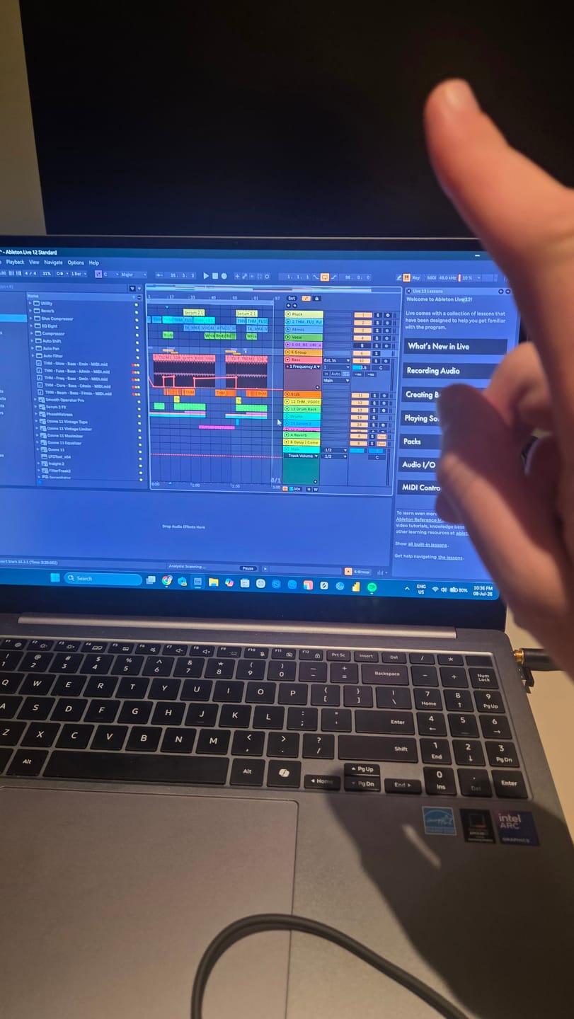 Customer photo review of Funked Up Vol. 1 — Tech House - Samples & Serum 2 Presets