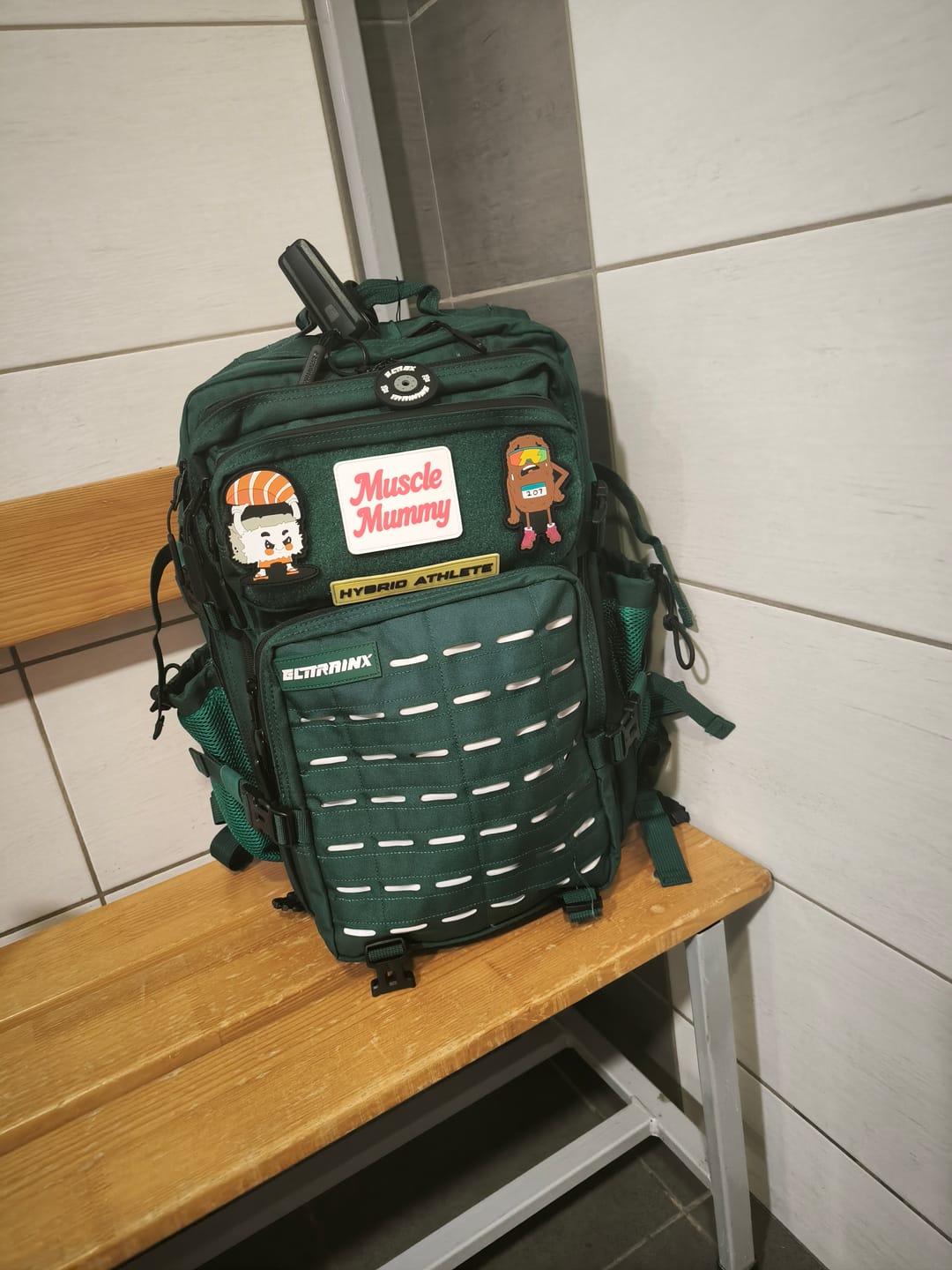 Customer photo review of Mochila Táctica V2 45L All In Dust Green