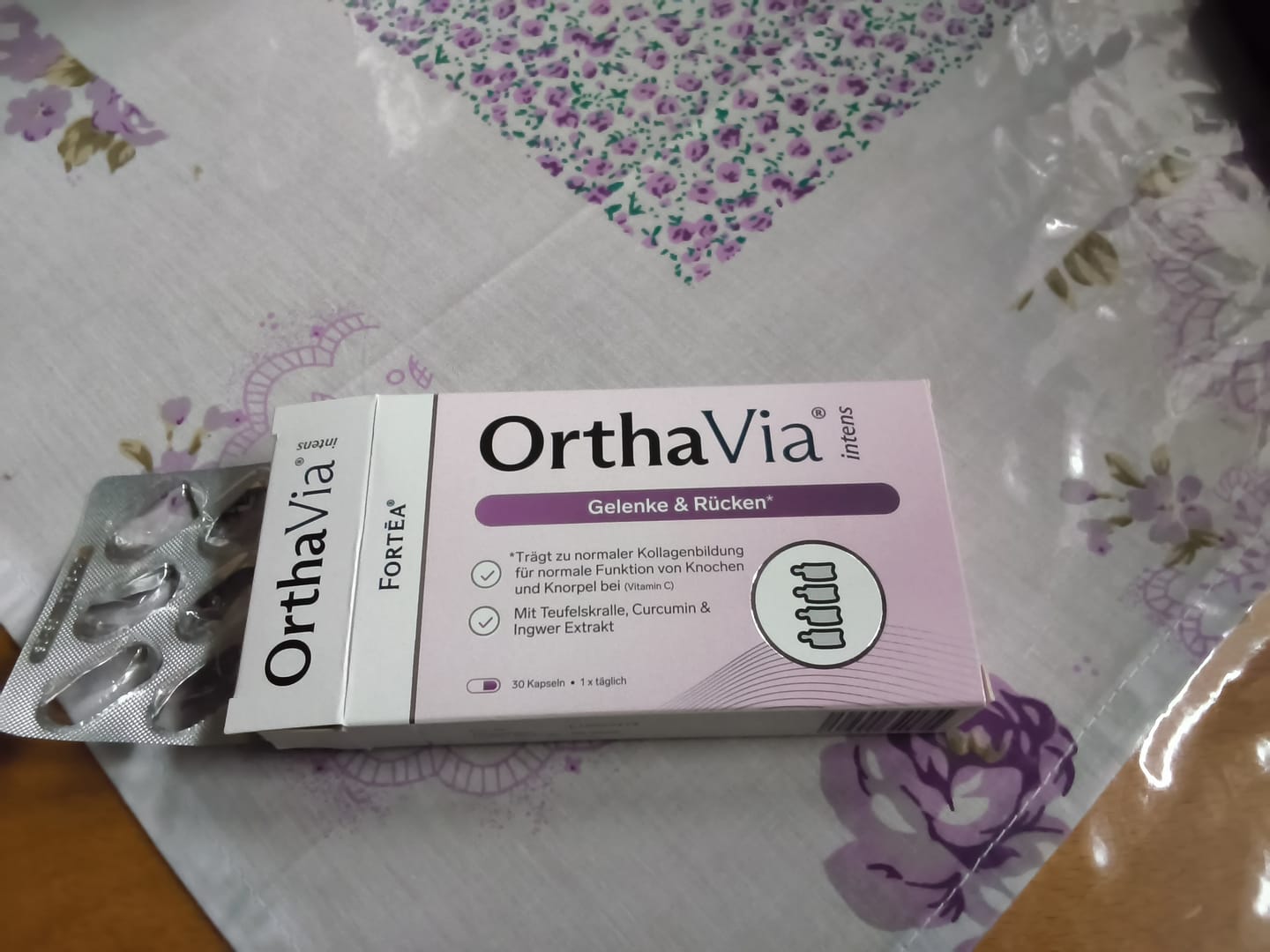 Customer photo review of OrthaVia® intens – Gelenke & Rücken