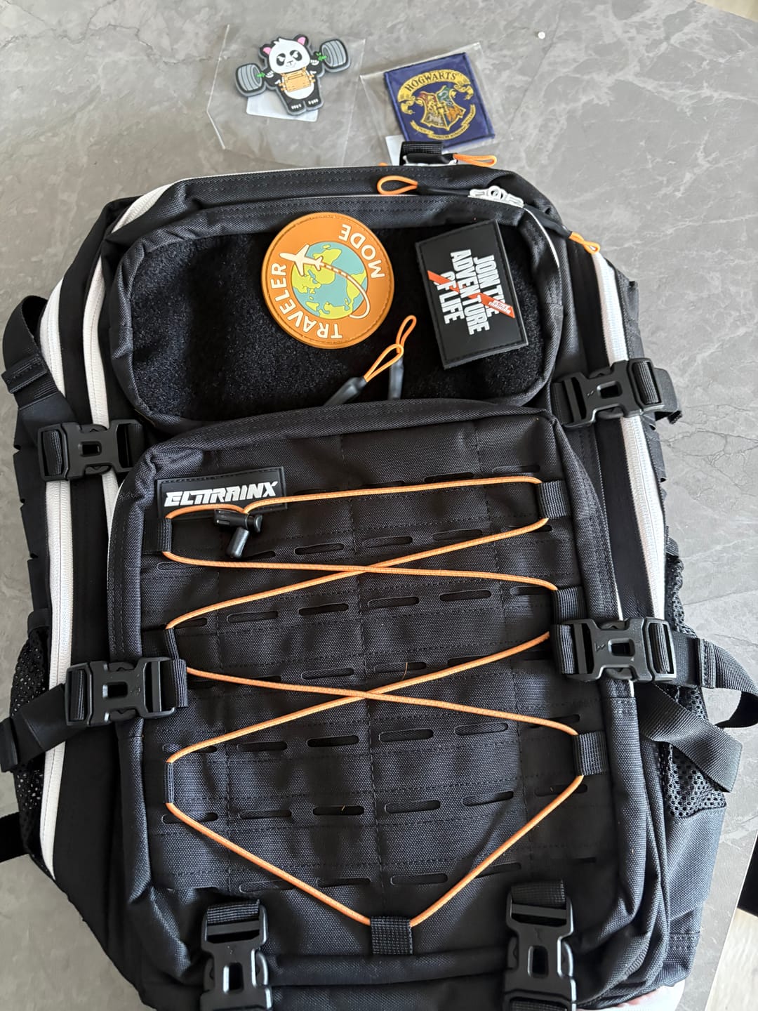 Customer photo review of Mochila Táctica V2 45L Hybrid Negro