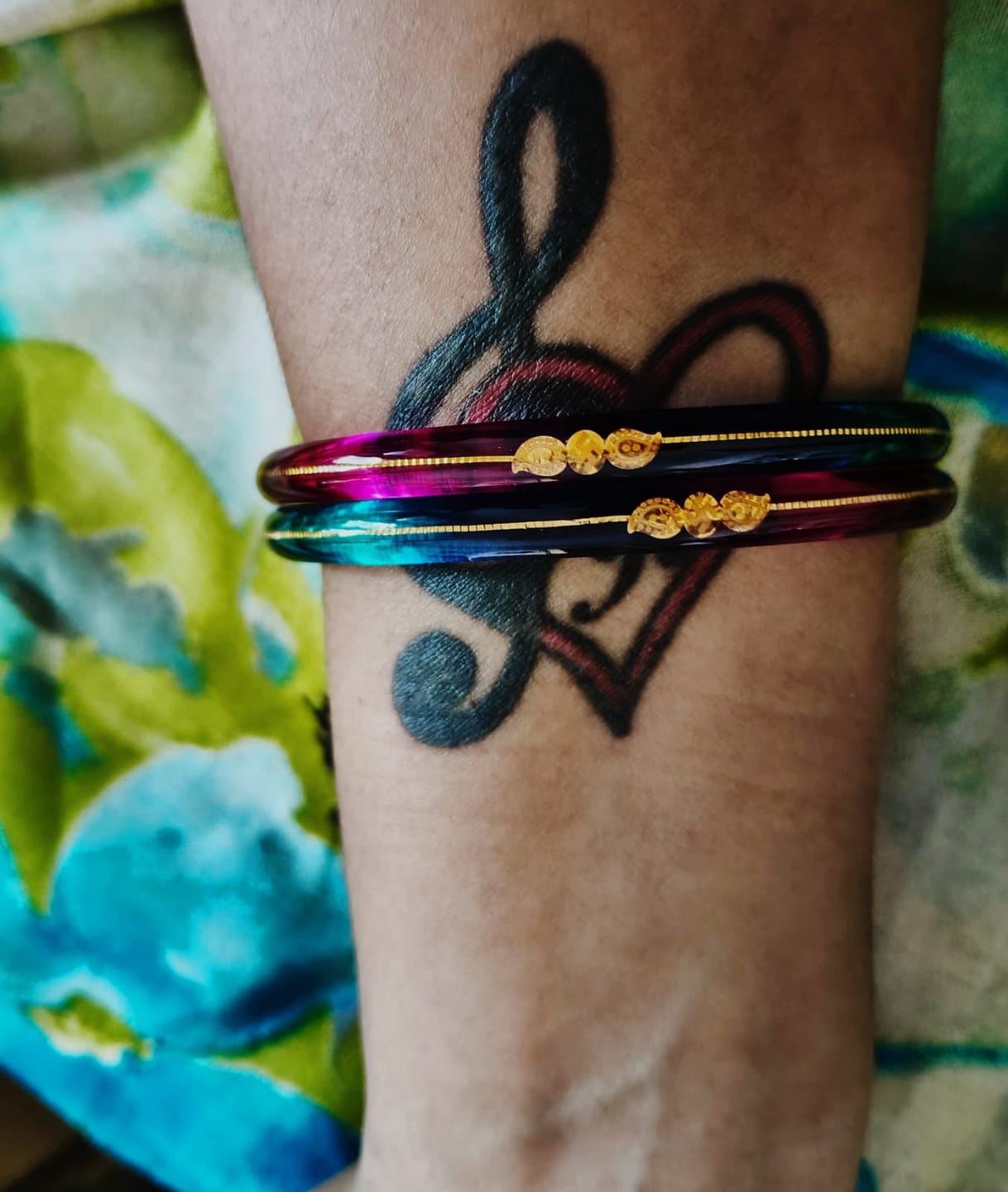 Customer photo review of A Colorful Set for Every Occasion!" - 916 22k Hallmark (Multicolour)