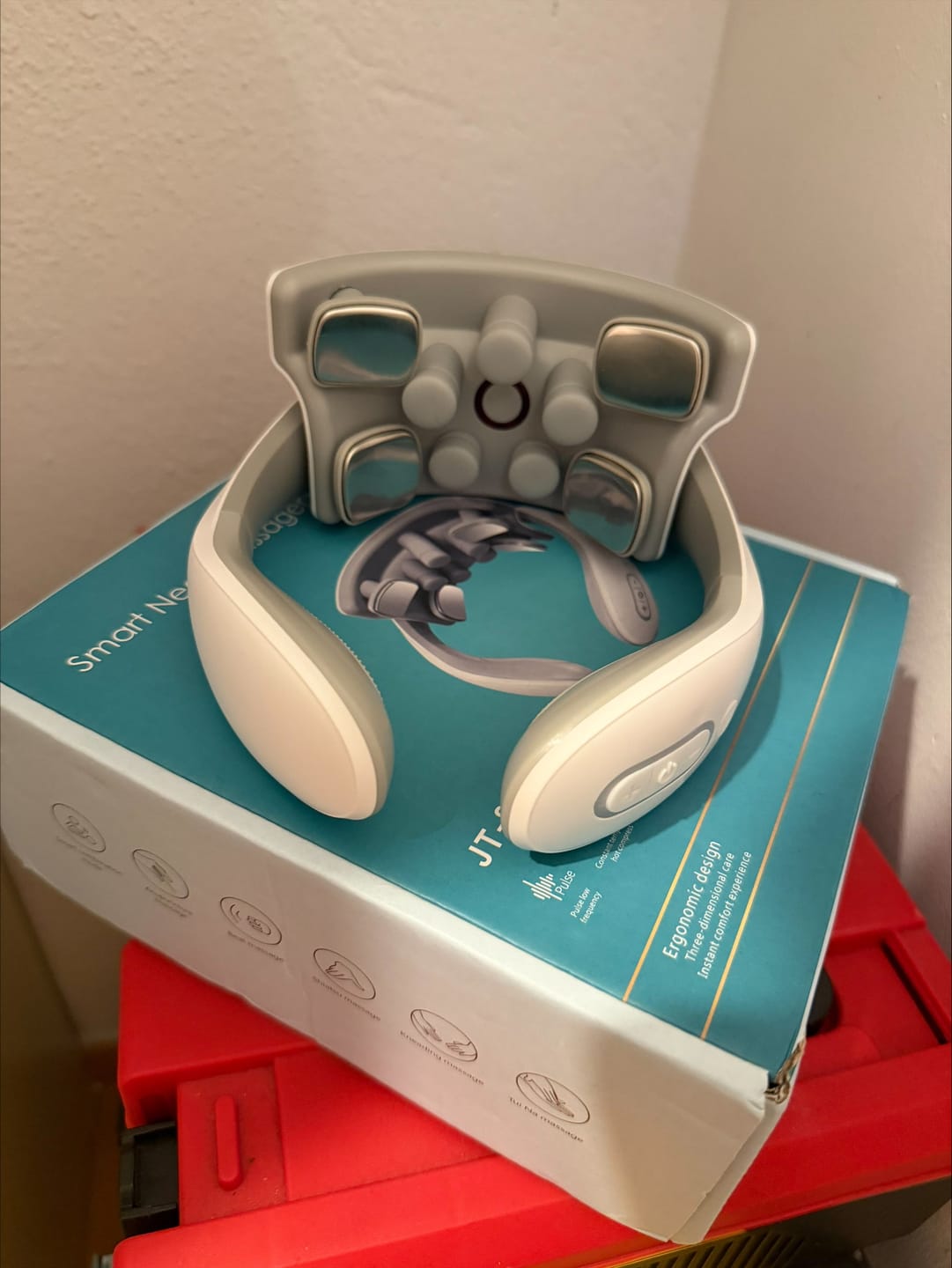 Customer photo review of Masajeador Cervical Velsen con Calor y Estimulación Suave