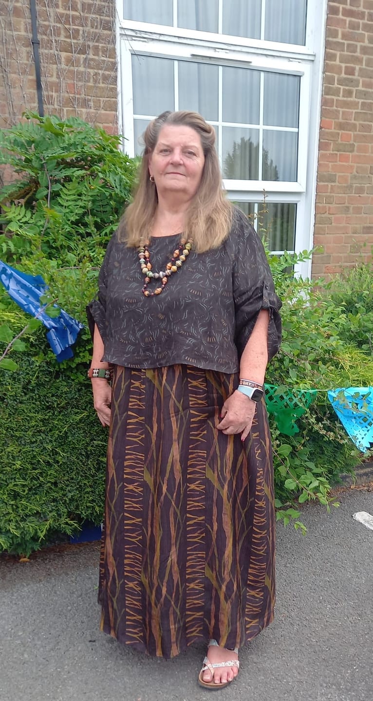 Customer photo review of Plus Size Women Spring Vintage Spliced Loose O-Neck Two-Piece Set