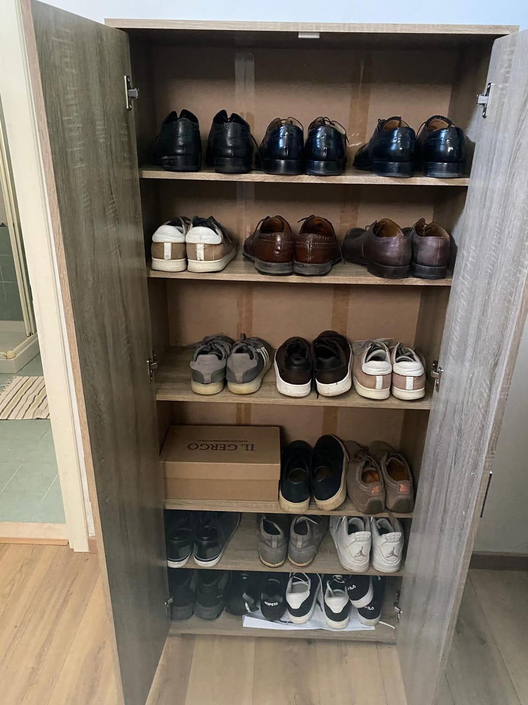 Customer photo review of Mobile Scarpiera Alta Mars4 con 6 Piani in Rovere Nordico e Bianco Alpes o Rovere