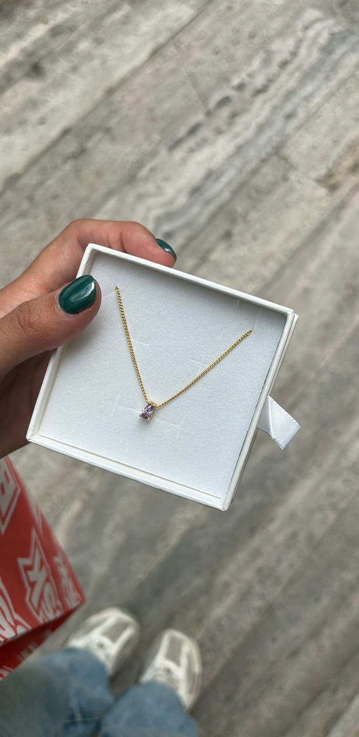 Customer photo review of Collar Birthstone Gota Dorado