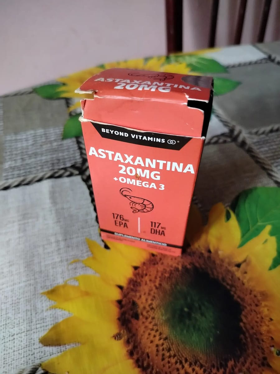 Customer photo review of Astaxantina 20mg de Haematococcus pluvialis + Omega 3 EPA/DHA | 60 Cápsulas
