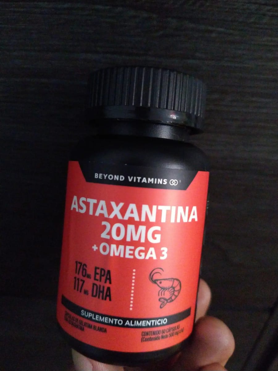 Customer photo review of Astaxantina 20mg de Haematococcus pluvialis + Omega 3 EPA/DHA | 60 Cápsulas