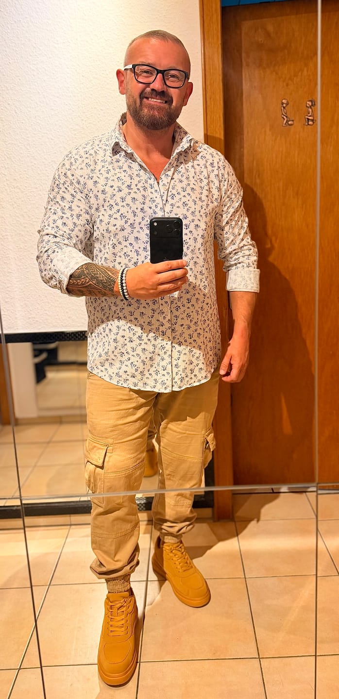 Customer photo review of ELEVATESHOES CASUAL BEIGE