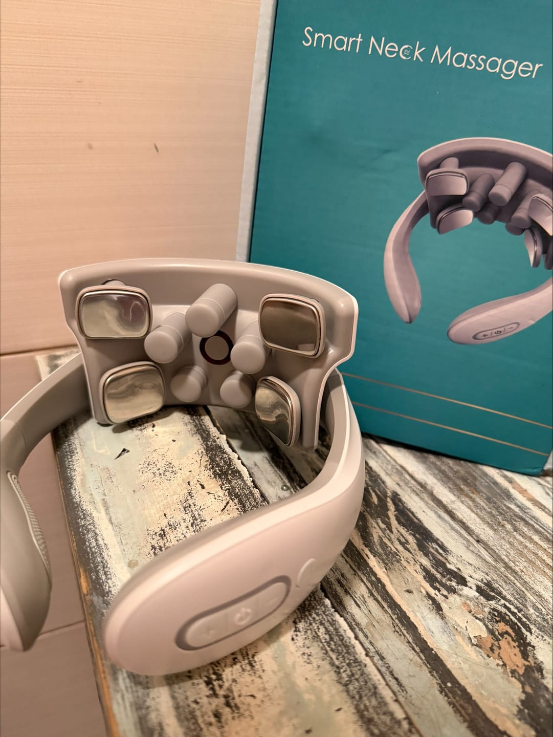Customer photo review of Masajeador Cervical Velsen con Calor y Estimulación Suave