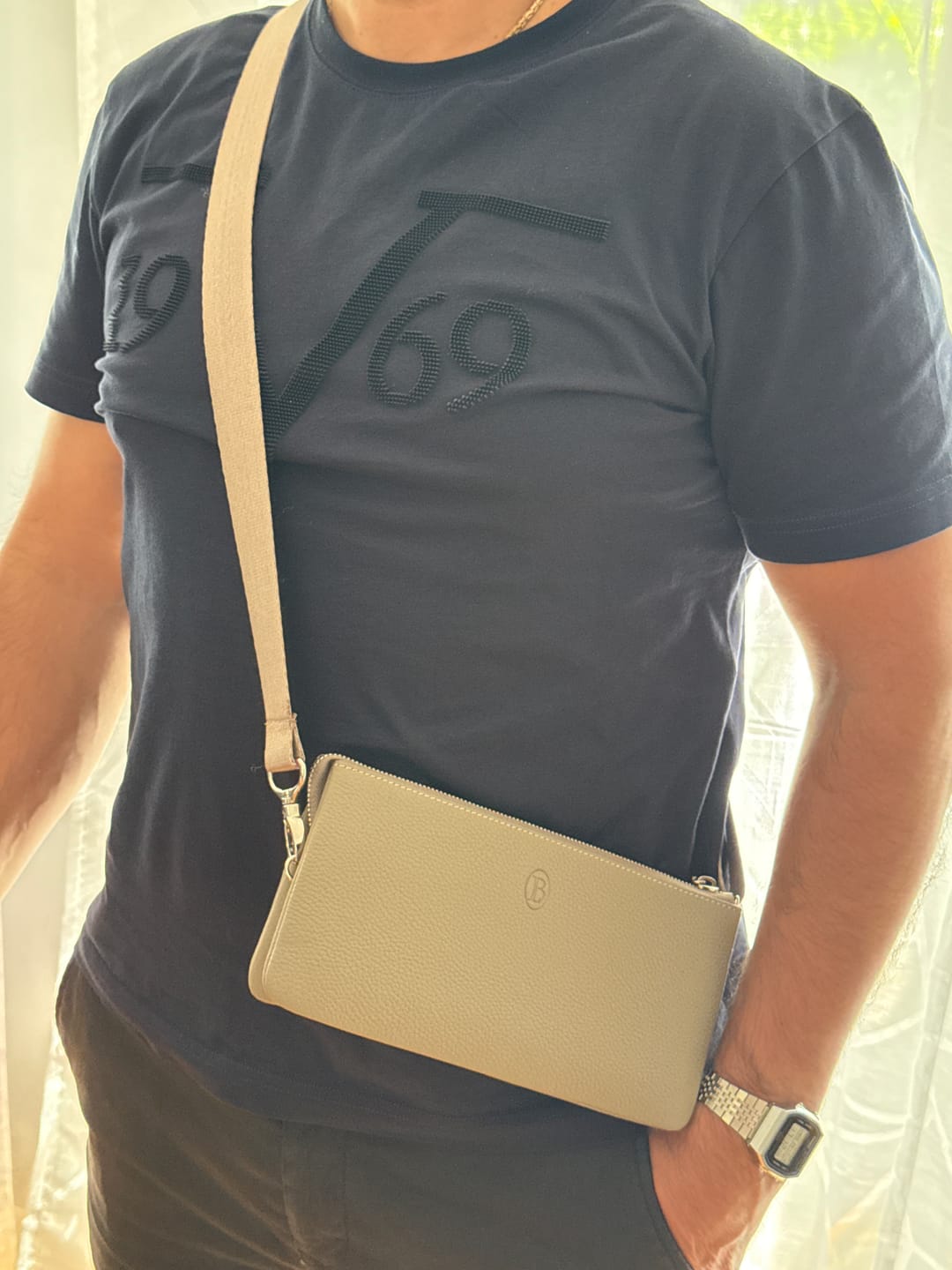 Customer photo review of Belluvi Duo Pouch