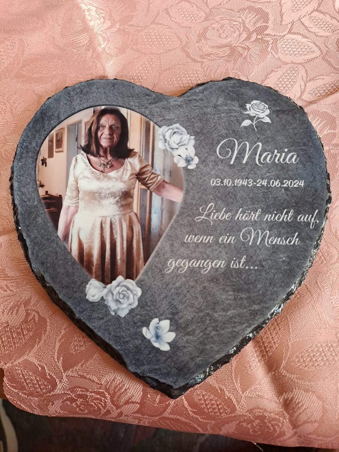 Customer photo review of Liebe hört nicht auf - Personalisiertes Schieferherz als Andenken an geliebte Verstorbene