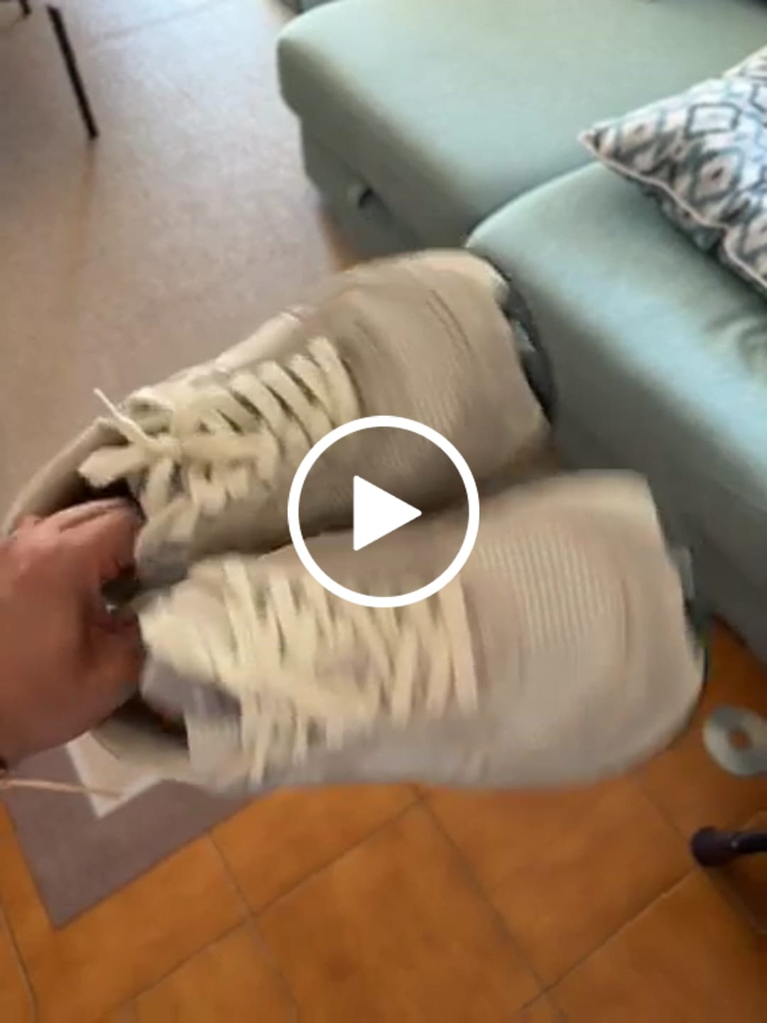 Customer video review of OROMO CUARZO