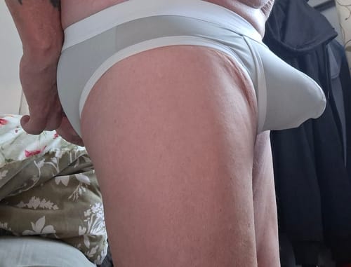 Customer photo review of 3 Pack Men's Separated Ball Pouch Briefs