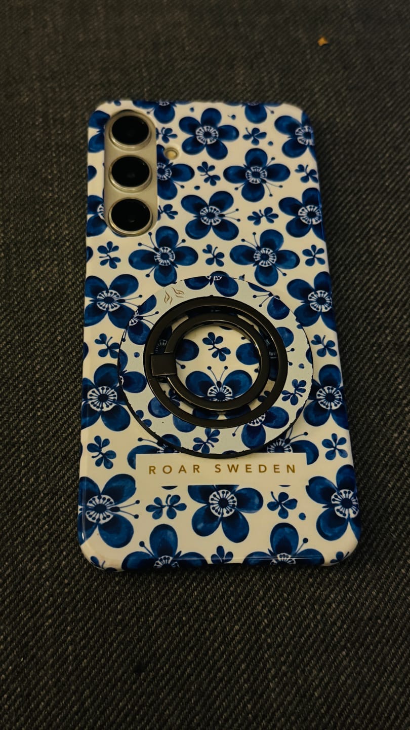 Customer photo review of Belle Fleur - Slim case