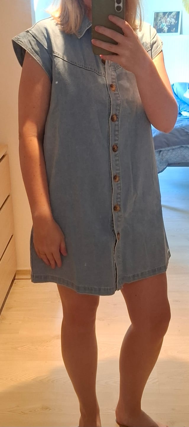 Customer photo review of DAKOTA DENIM DRESS - BLUE