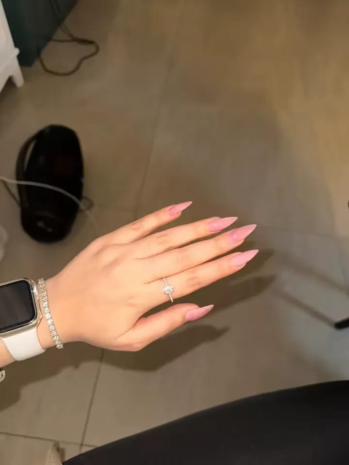 Customer photo review of Anel de Noivado Halo Marquise em Prata 925