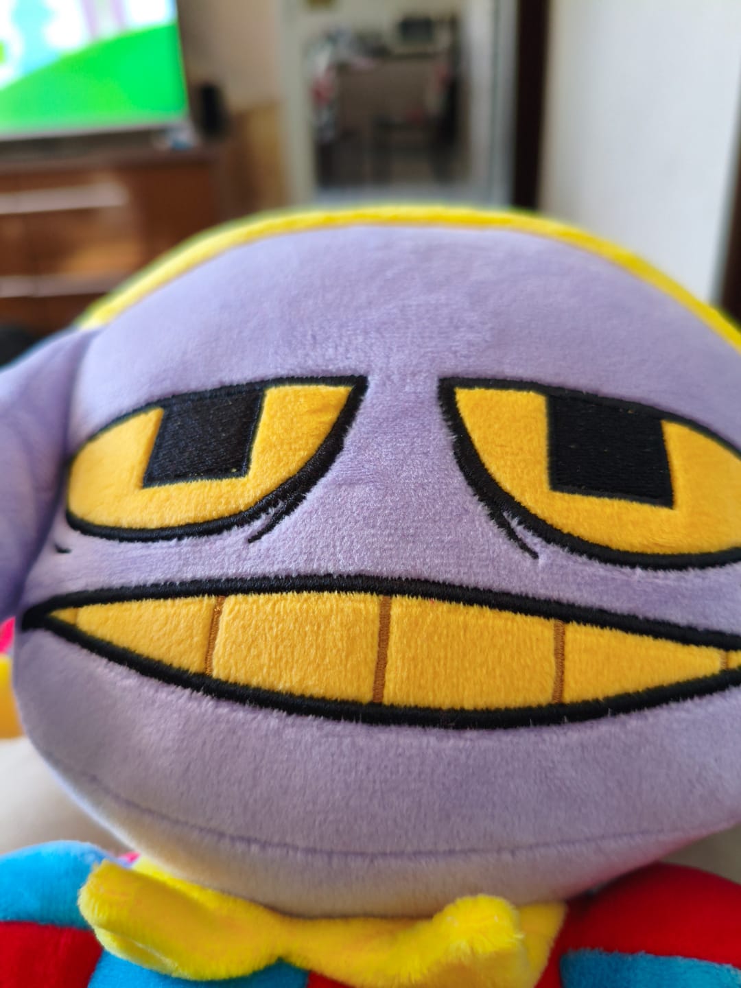 Customer photo review of Pomni-Suit Jax Plush
