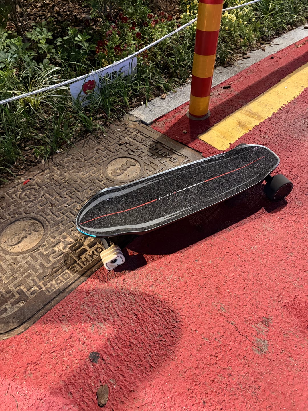 Customer photo review of Elofty® Alpha Classic Electric Skateboard