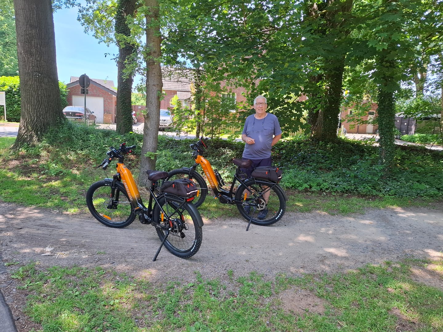 Customer photo review of Lankeleisi MG600 Lite 250W 27.5" Electric Trekking Bike 720Wh SUV E-bike with Switchable Sensor 36V 20Ah Battery