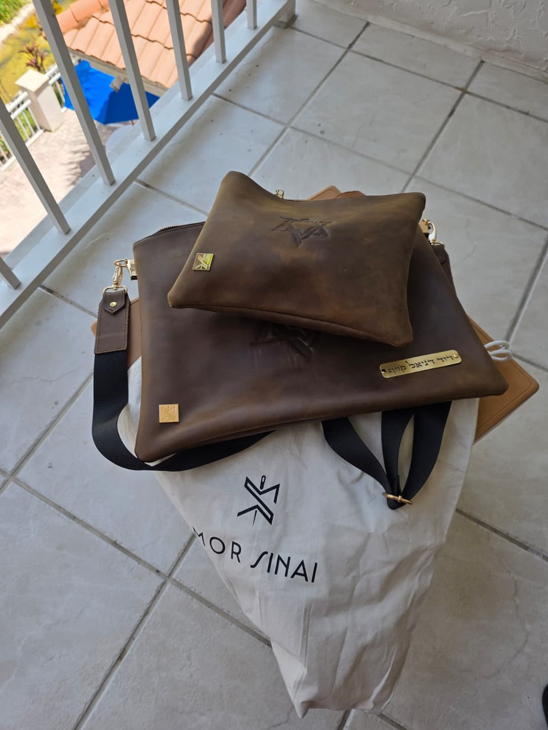 Customer photo review of MAGEN DAVID – Special Light Brown