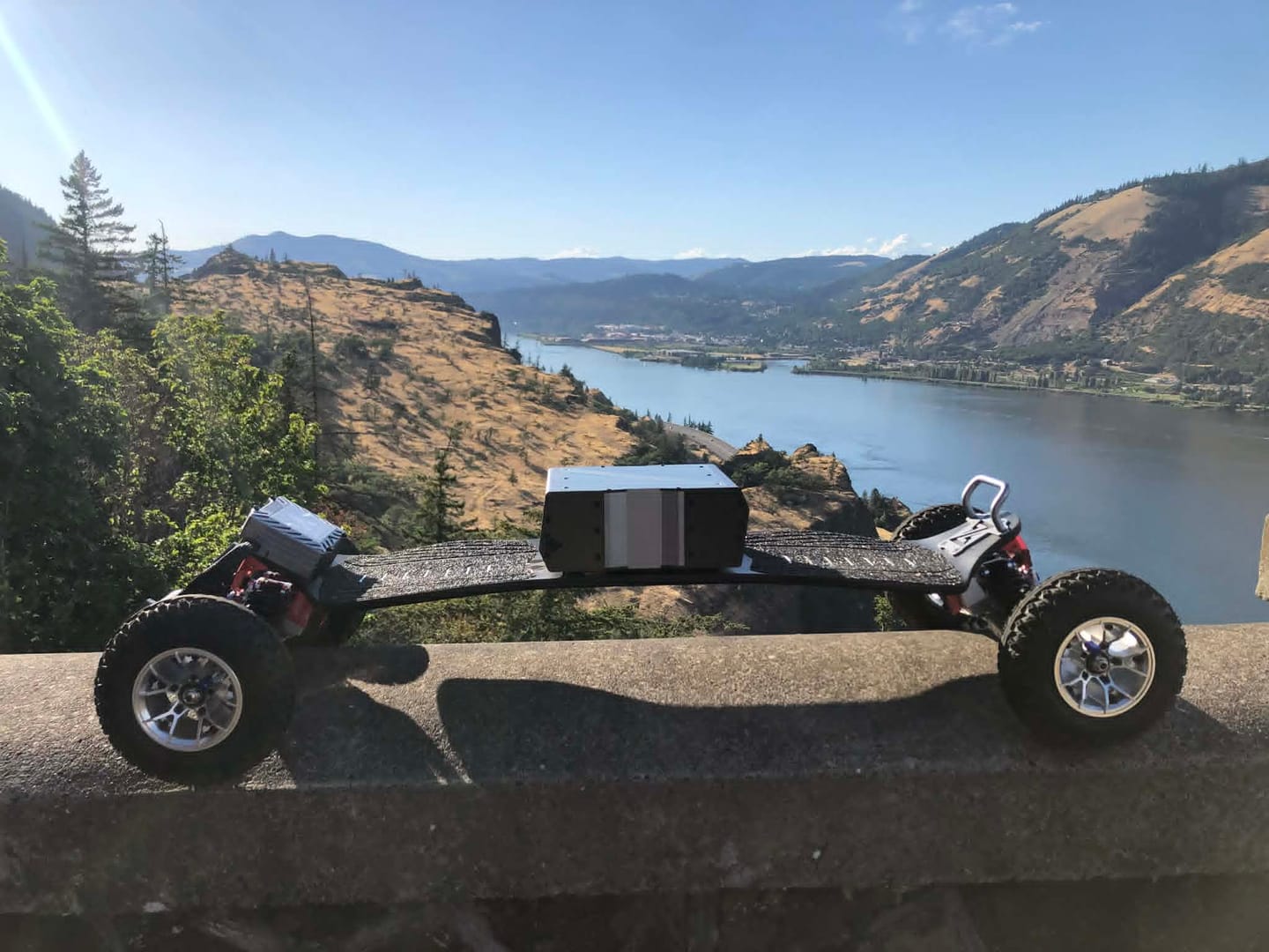 Customer photo review of Acedeck® Nyx Z3 Off-road Electric Skateboard 2.0-Best off-road electric skateboard