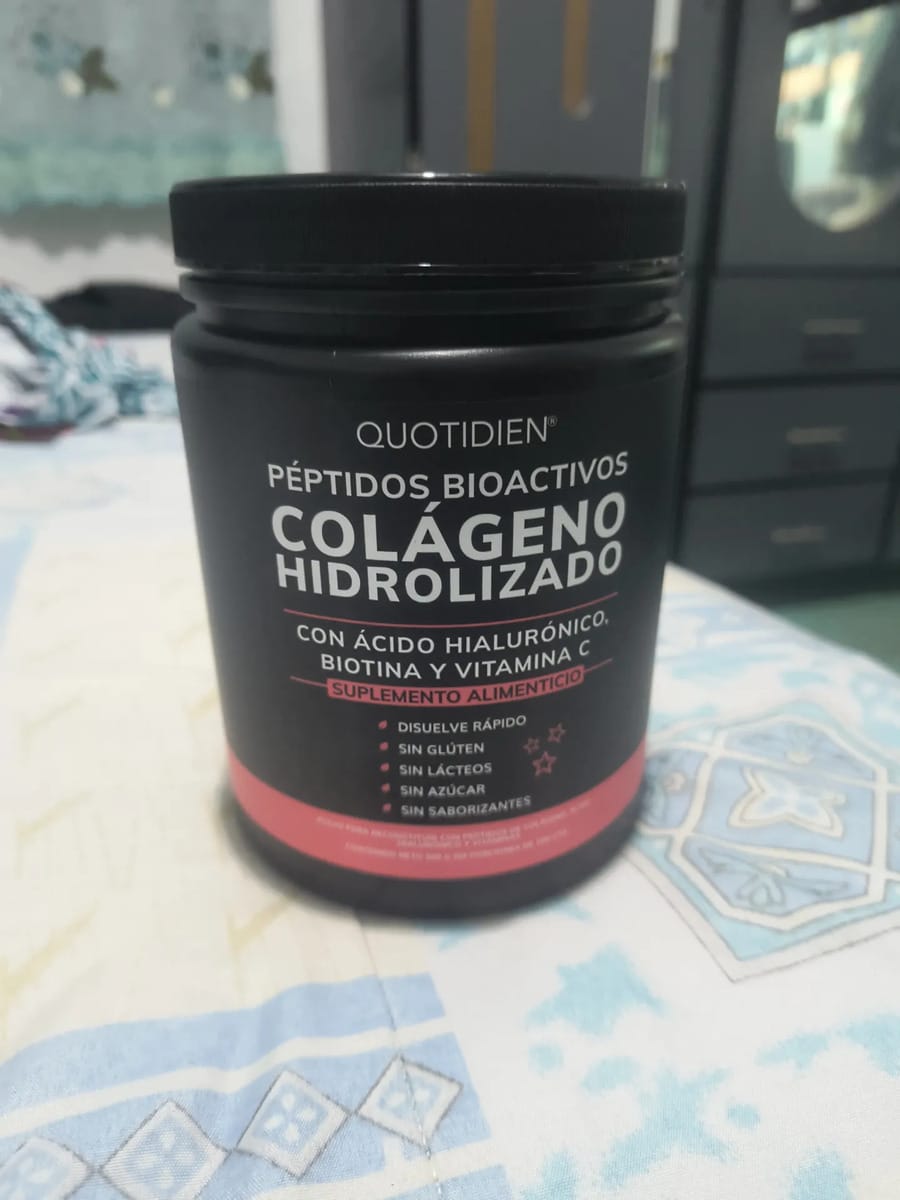 Customer photo review of Péptidos Bioactivos de Colágeno Hidrolizado + Ácido Hialurónico + Biotina + Vitamina C  - Disuelve rápido-Sin Sabor- 500g