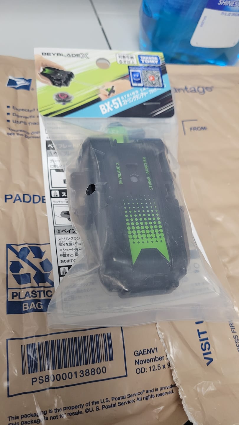 Customer photo review of Takara Tomy Beyblade X BX-51 String Launcher (Black x Green)